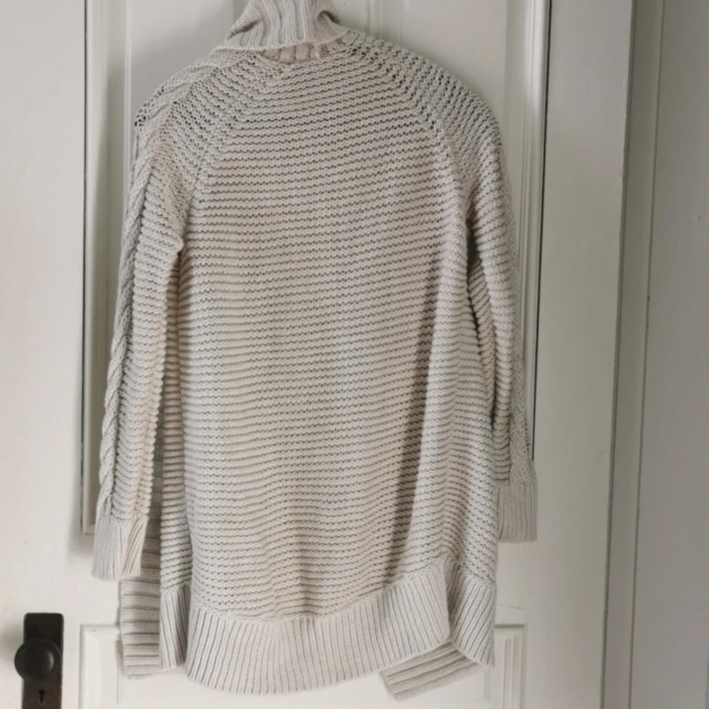 Womens GAP open front vintage chunky knit oatmeal shawl collar cardigan. Size M - Picture 4 of 7